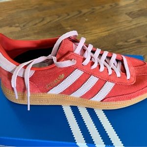 Women’s Adidas Handball Spezial in Red/Pink - size 6.5